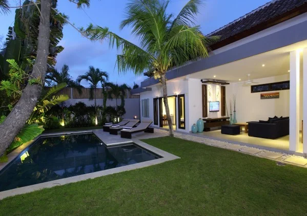 Your Dream Stay Awaits: Luxurious 4-Bedroom Villa in Seminyak — image 5