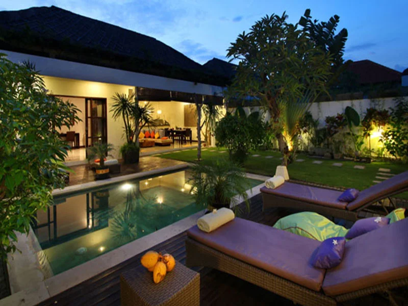 2BR Tropical Villa Near Seminyak Beach – Walk to Cafés & Sunset Spots