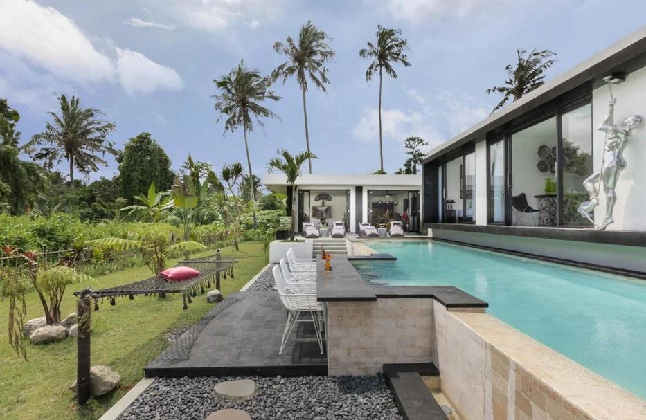 Hidden Gem in the Heart of Ubud – Spacious 4-Bedroom Private Villa with Pool & Instagrammable Vibes — image 3