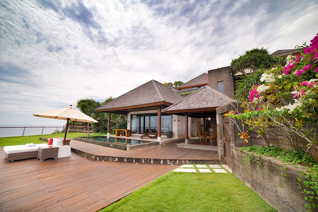 Romantic 1-Bedroom Cliffside Villa with Infinity Ocean Views & Jacuzzi — image 6