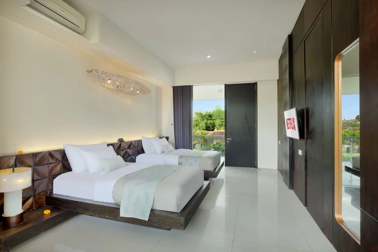 Seminyak Suite Twin with Shared Pool – Stylish Stay Between Seminyak & Canggu — image 3