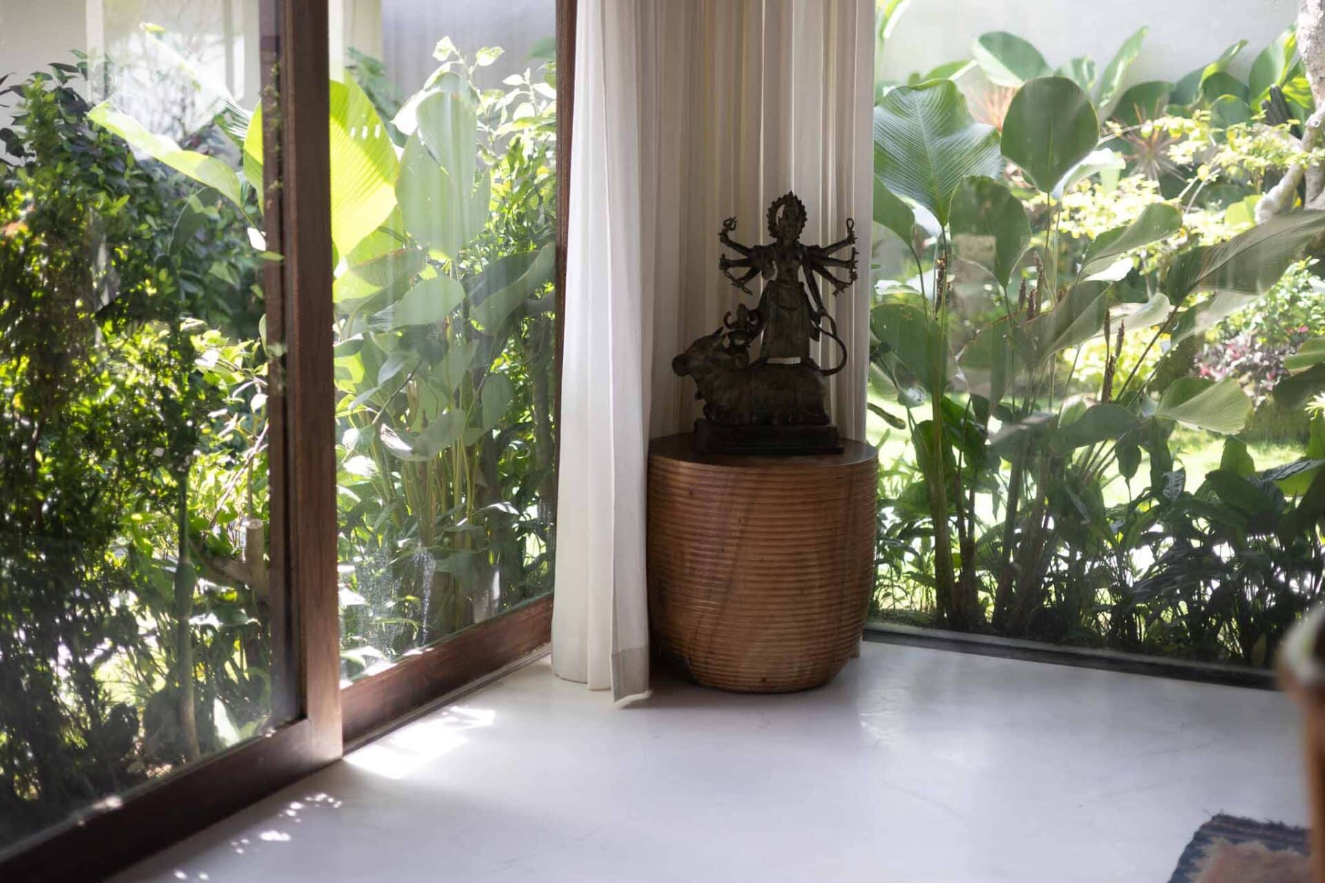 Modern, Bali Tropical Villa – Central Umalas — image 11