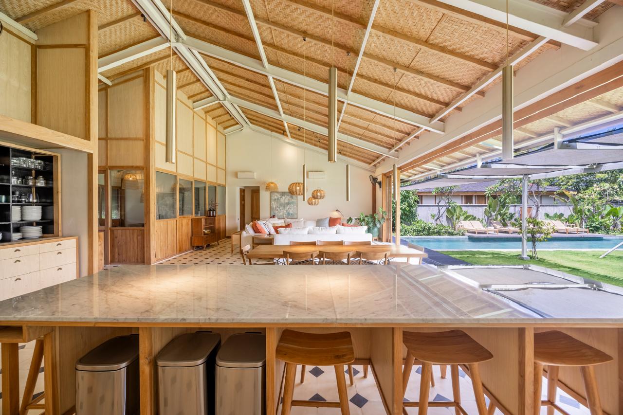 6 bedroom seaside villa in Seseh in Seseh / Cemagi — image 11