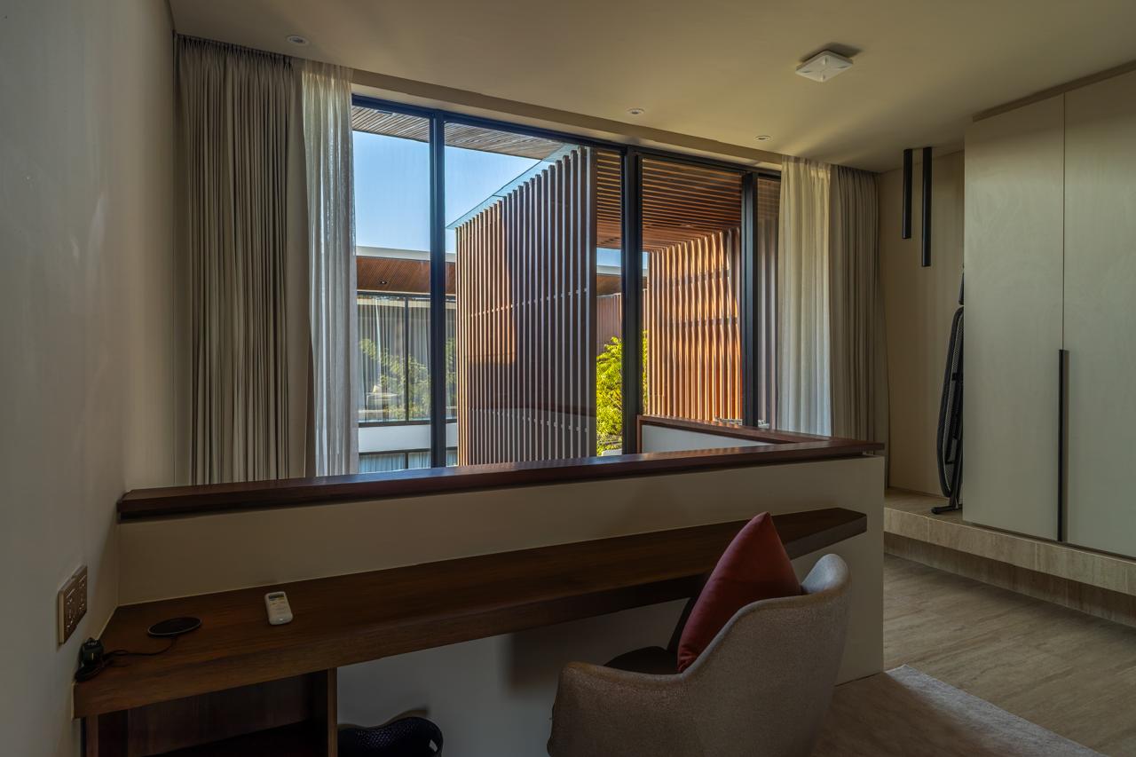 Modern 1-Bedroom Duplex Townhouse with Private Pool in Umalas — image 7