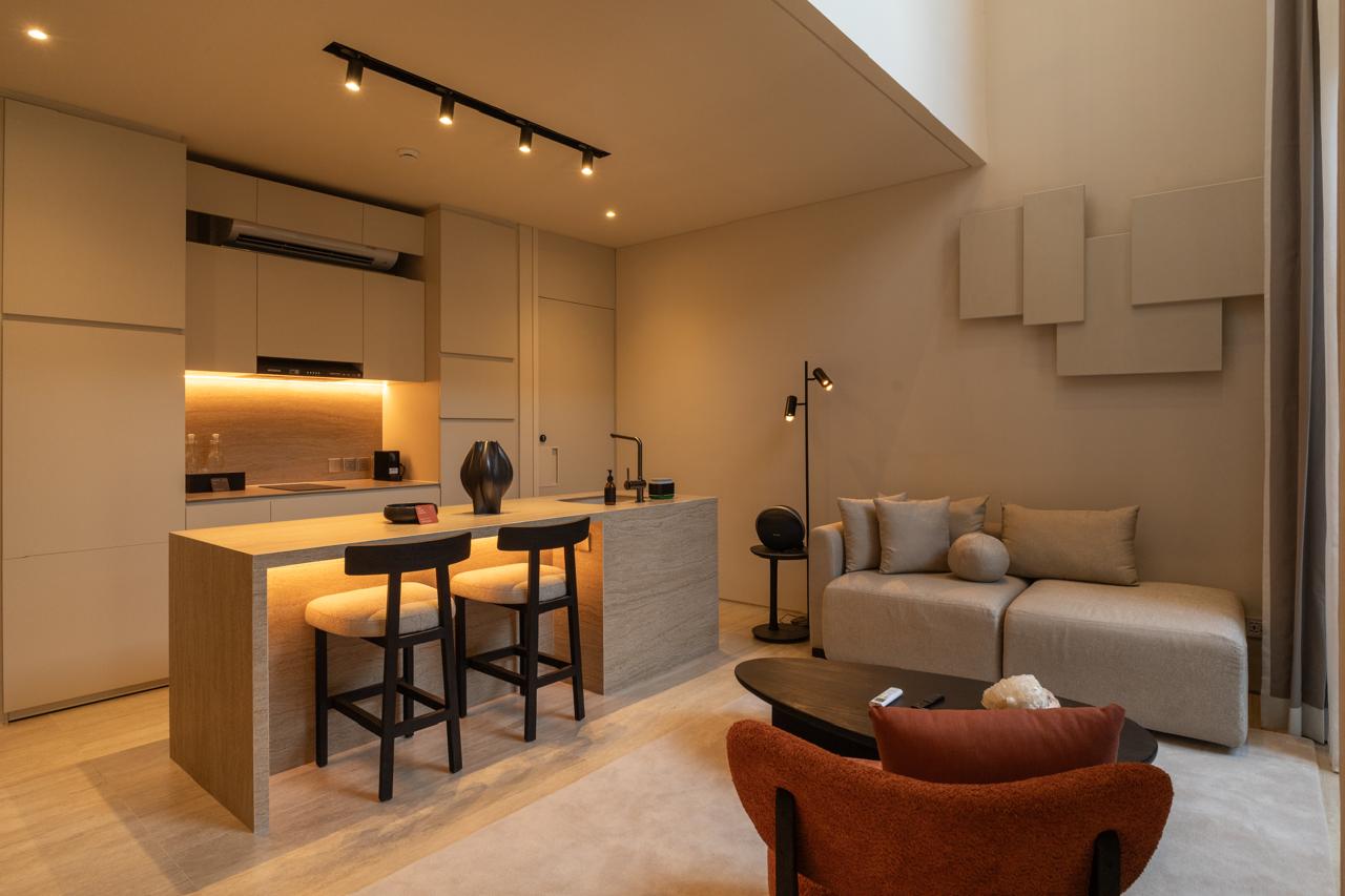Modern 1-Bedroom Duplex Townhouse with Private Pool in Umalas — image 1