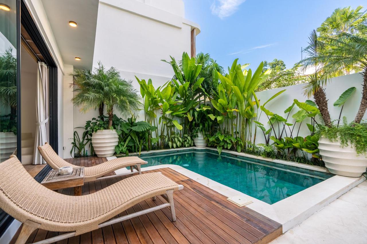 Modern Fully Furnished 3-Bedroom Villa for Monthly and Yearly Rental in Berawa — image 4