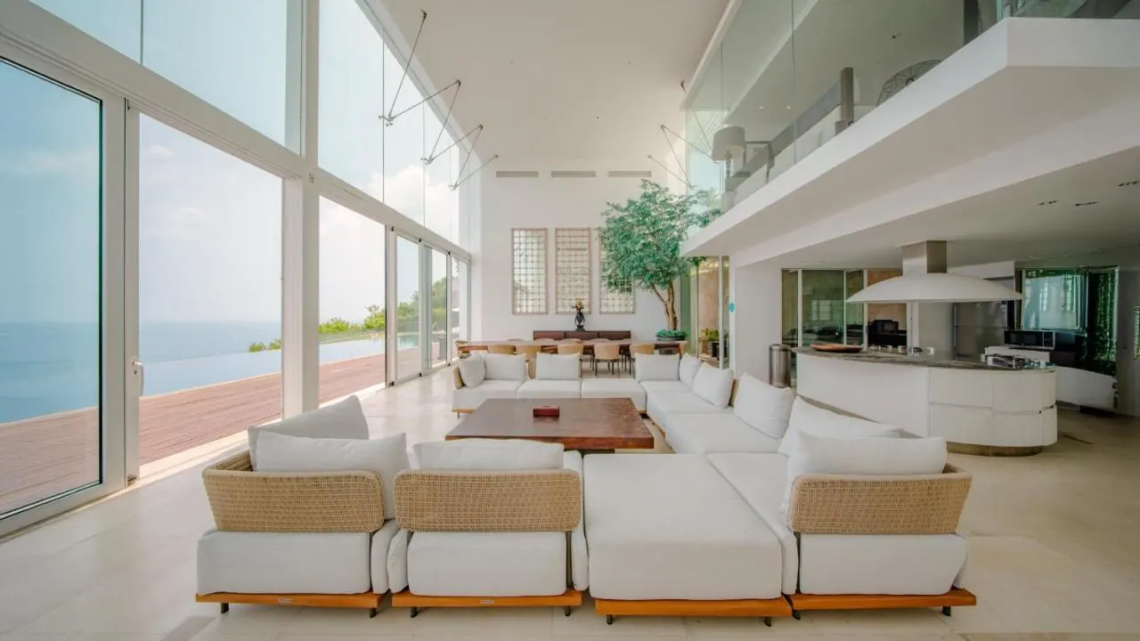 6 BR Sea-View Infinity-Pool Villa Uluwatu — 6BR Villa Rental in Uluwatu — image 18