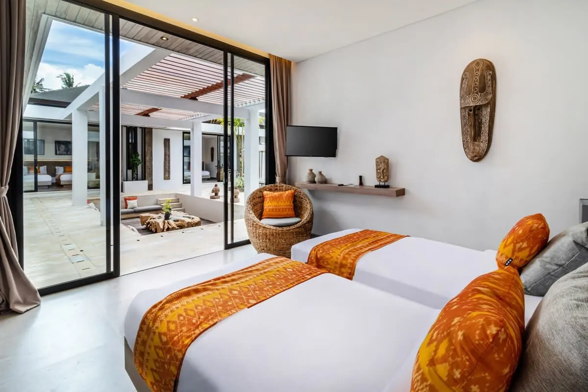 6 BR Courtyard Pool Villa Ubud — 6BR Villa Rental in Ubud — image 9