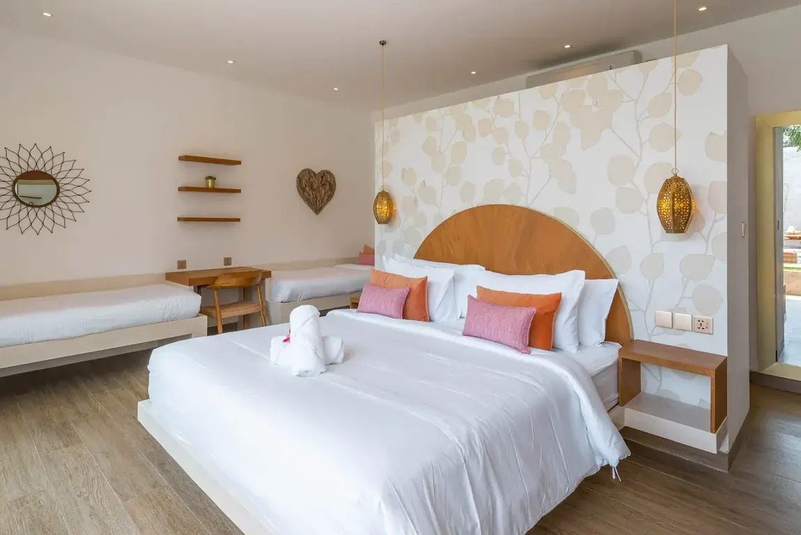5 BR Beachfront Infinity-Pool Villa Canggu — 5BR Villa Rental in Canggu — image 13