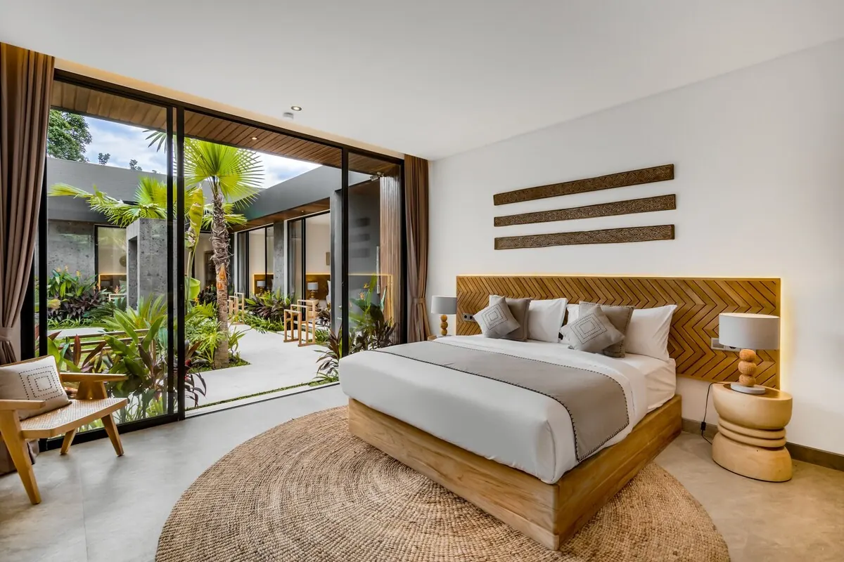 6 BR Infinity-Pool Jungle-View Retreat Ubud — 6BR Villa Rental in Ubud — image 15