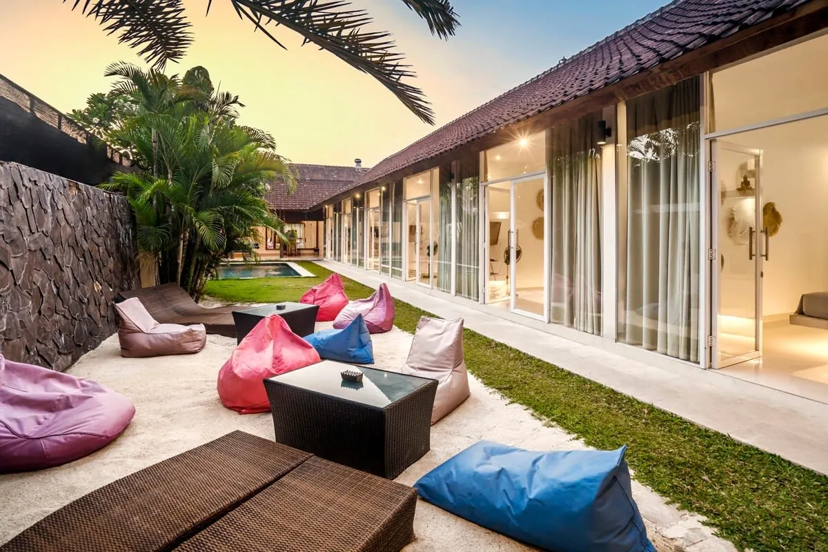 6 BR Tropical Garden Pool Villa Seminyak — 6BR Villa Rental in Seminyak — image 5