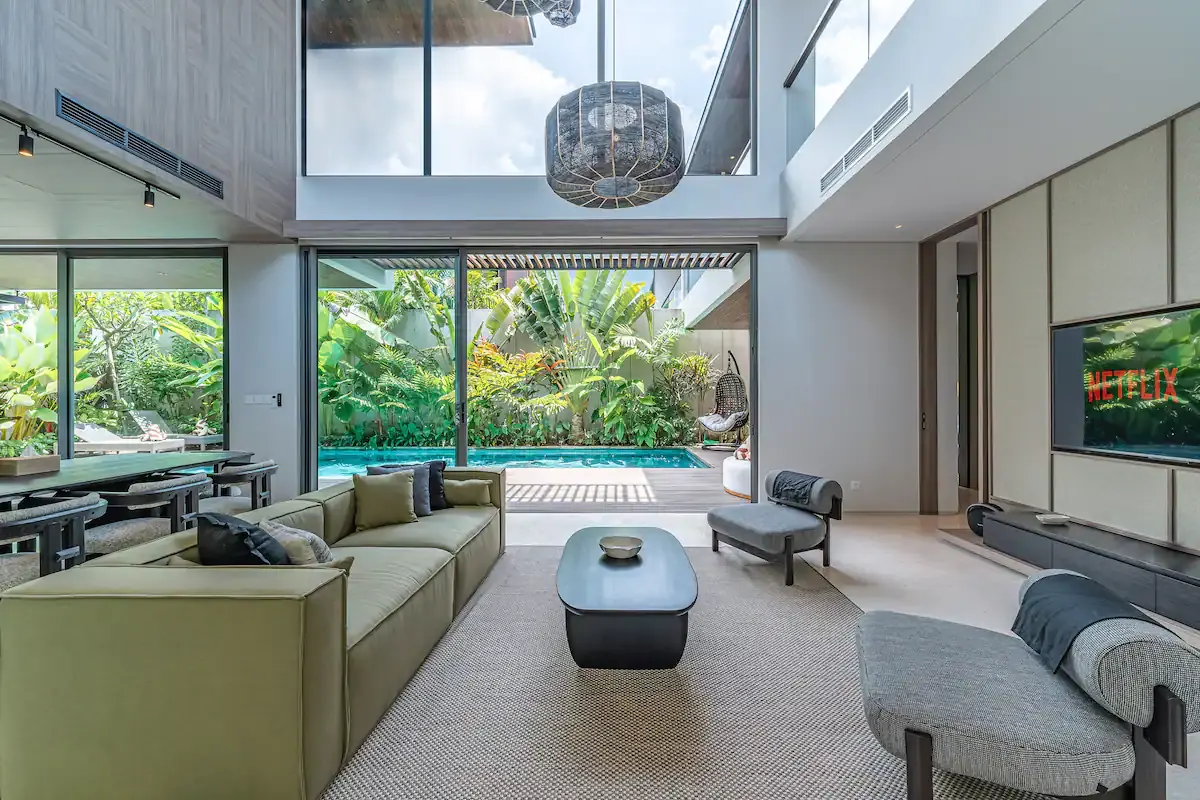 8 BR Tropical-Modern Group Estate Canggu — 8BR Estate Rental in Canggu — image 15