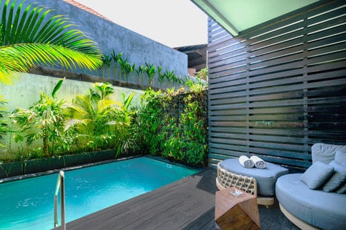 Beachtown Berawa 2BR Pool Villa | Near Cafe in Tibubeneng, Bali — image 1