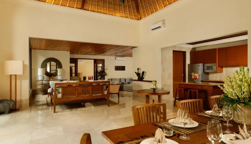 4 BR Tropical Garden Balinese Villa Jimbaran — 4BR Villa Rental in Jimbaran — image 3