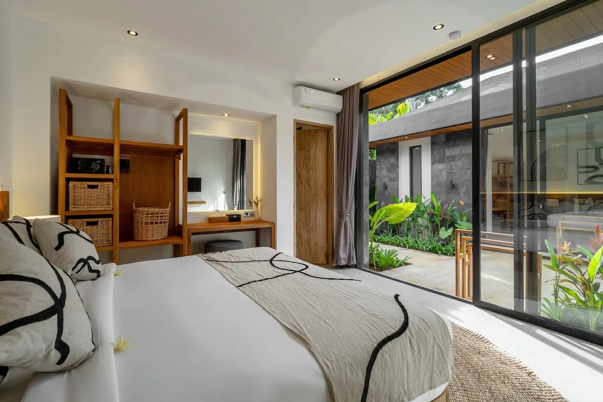 11 BR Tropical-Modern Rice-Field Estate Ubud — 11BR Estate Rental in Ubud — image 15