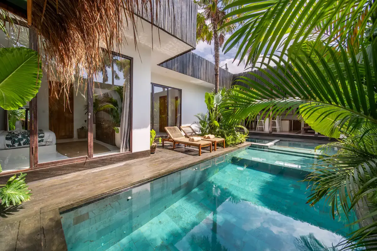 6 BR Group Open-Air Retreat Canggu — 6BR Villa Rental in Canggu — image 7