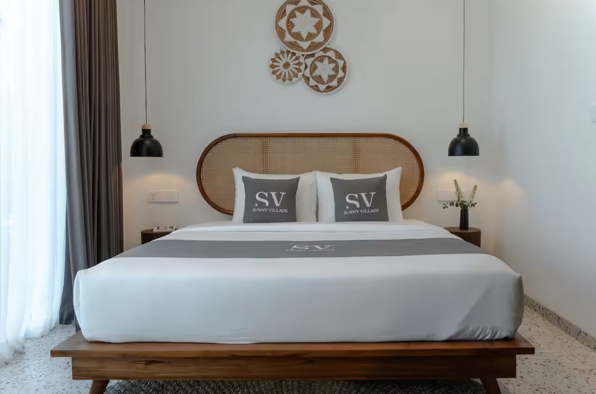 Modern 2BR Batu Belig Beach | Pool & Work Hub - Canggu, Bali — image 5