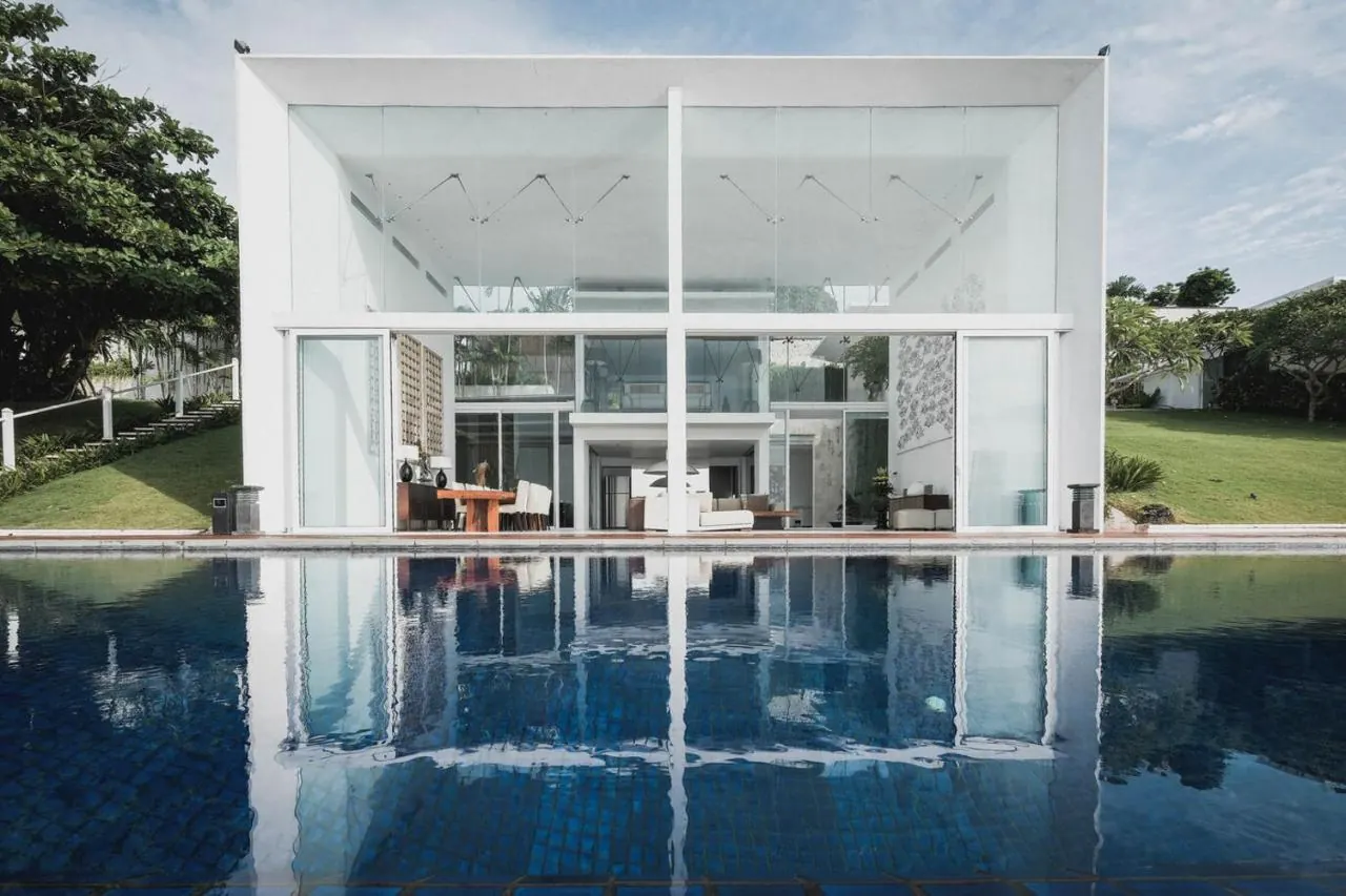 6 BR Sea-View Infinity-Pool Villa Uluwatu — 6BR Villa Rental in Uluwatu — image 3