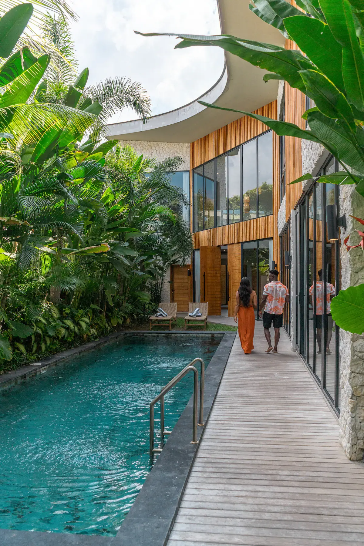 5 BR Walk-to-Beach Tropical-Modern Villa Canggu — 5BR Villa Rental in Canggu — image 4