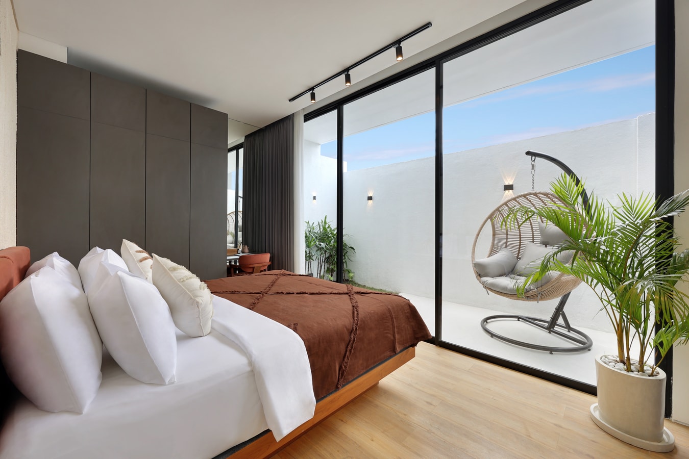 Canggu 3BR Villa | Private Pool, 750m to Beach in Canggu, Bali — image 7