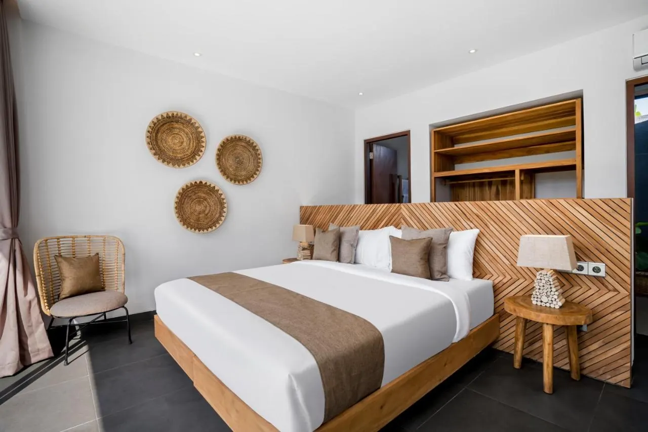 6 BR Rice-Field Wellness Retreat Ubud — 6BR Villa Rental in Ubud — image 9