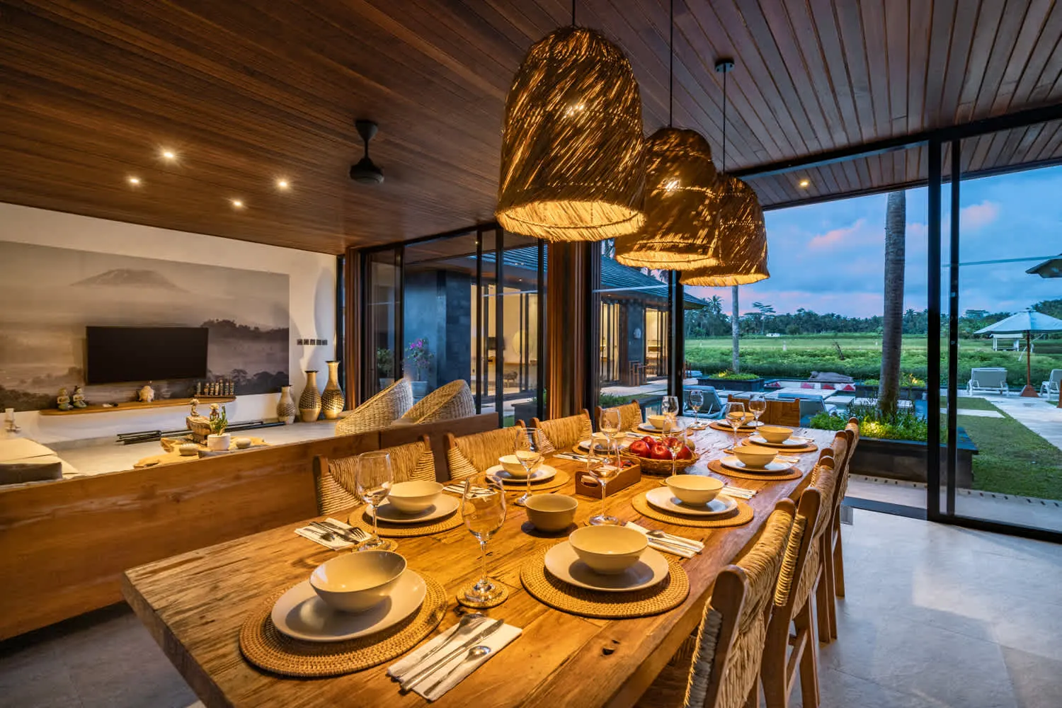 5 BR Rice-Field Courtyard Villa Ubud — 5BR Villa Rental in Ubud — image 2