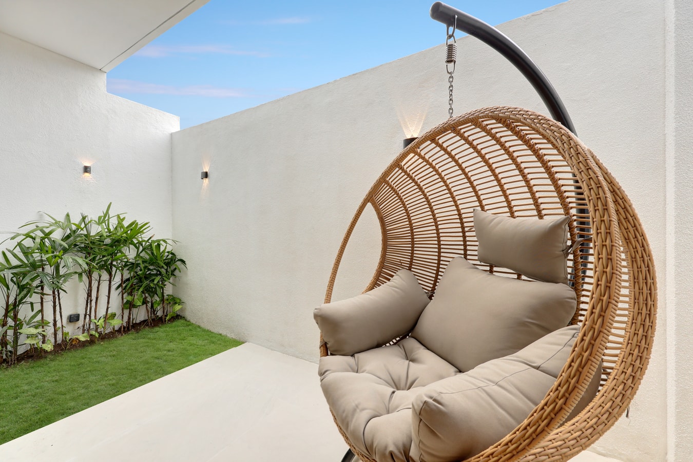 Canggu 3BR Villa | Private Pool, 750m to Beach in Canggu, Bali — image 9