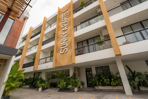 SB 209 - 1BR Pool Suite, Near Batu Belig Beach - Canggu, Bali — image 8