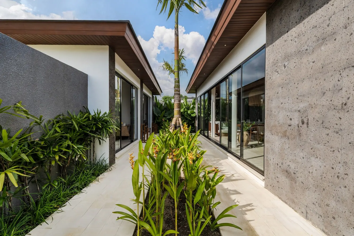 5 BR Designer Courtyard Retreat Ubud — 5BR Villa Rental in Ubud — image 5