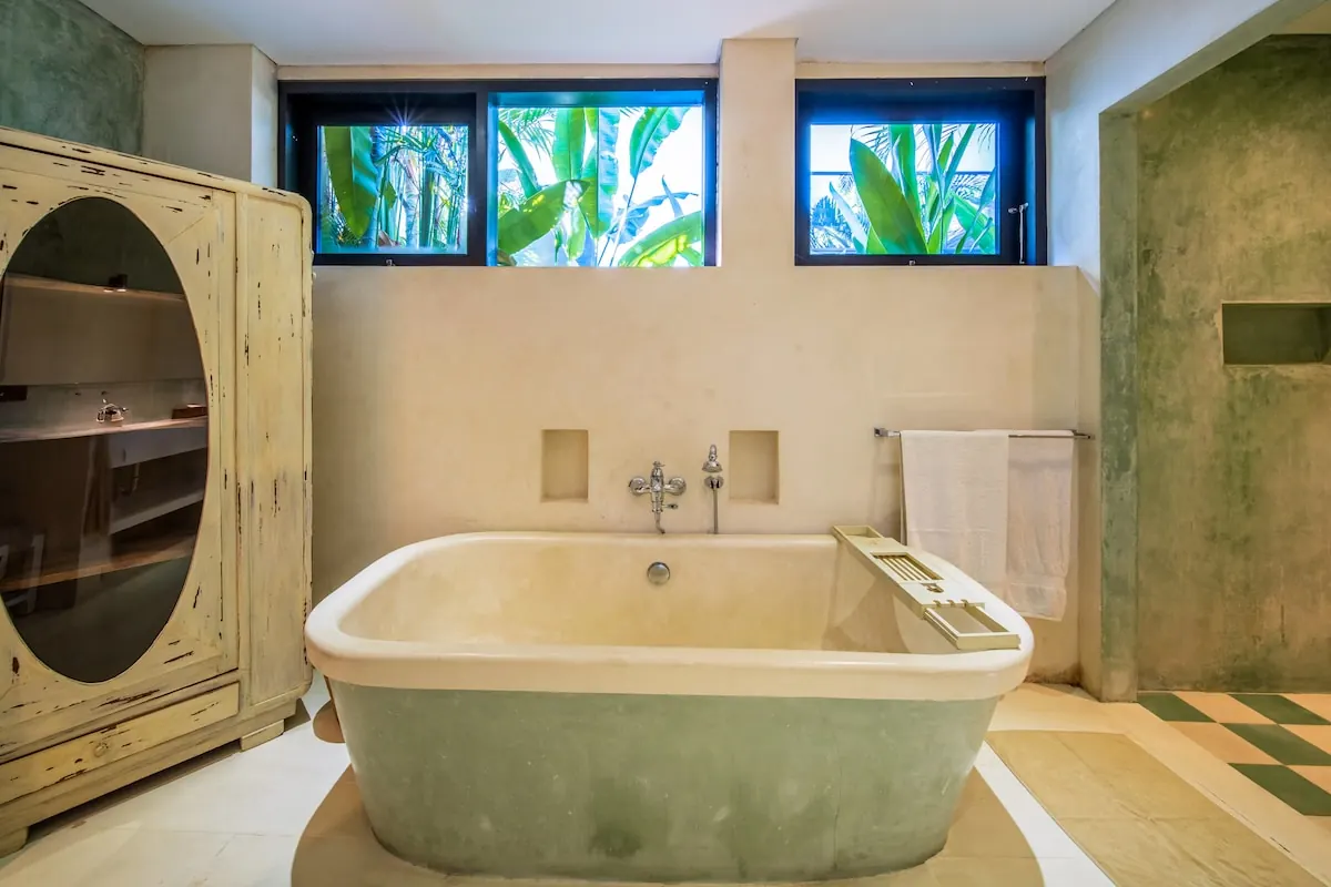 6 BR Pool Garden Residence Canggu — 6BR Residence Rental in Canggu — image 9