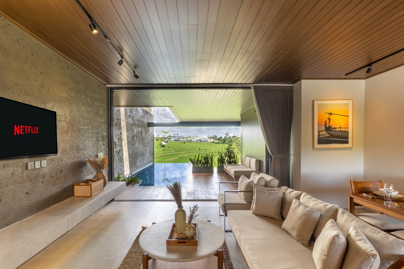 3BR Canggu Paddy View Pool Villa | Near Gym in Pererenan, Bali — image 11