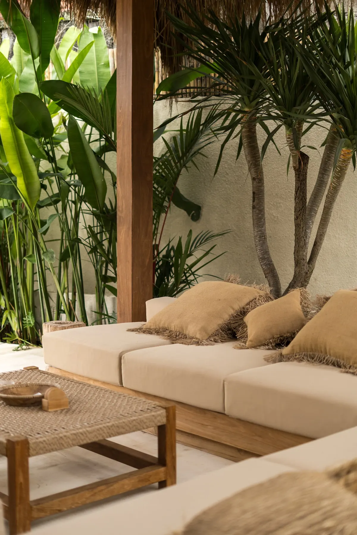 4 BR Thatched Courtyard Villa Ubud — 4BR Villa Rental in Ubud — image 16