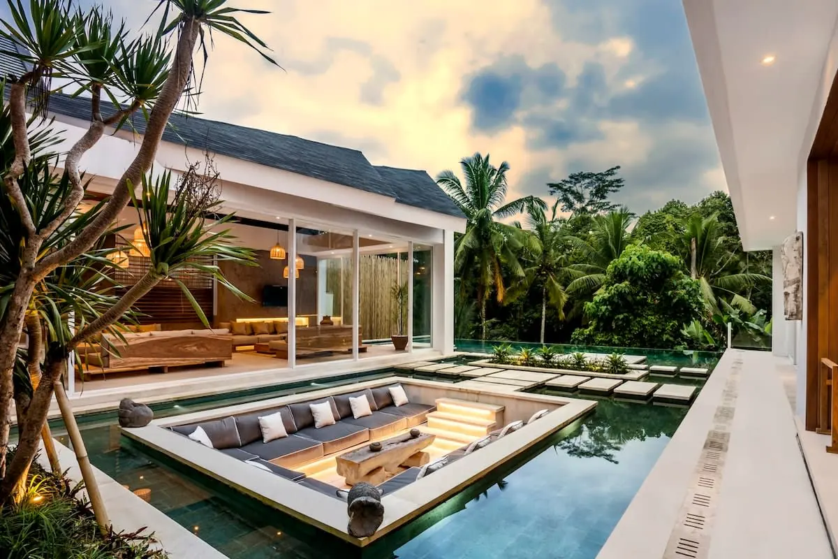 6 BR Infinity-Pool Jungle Retreat Ubud — 6BR Villa Rental in Ubud — image 2