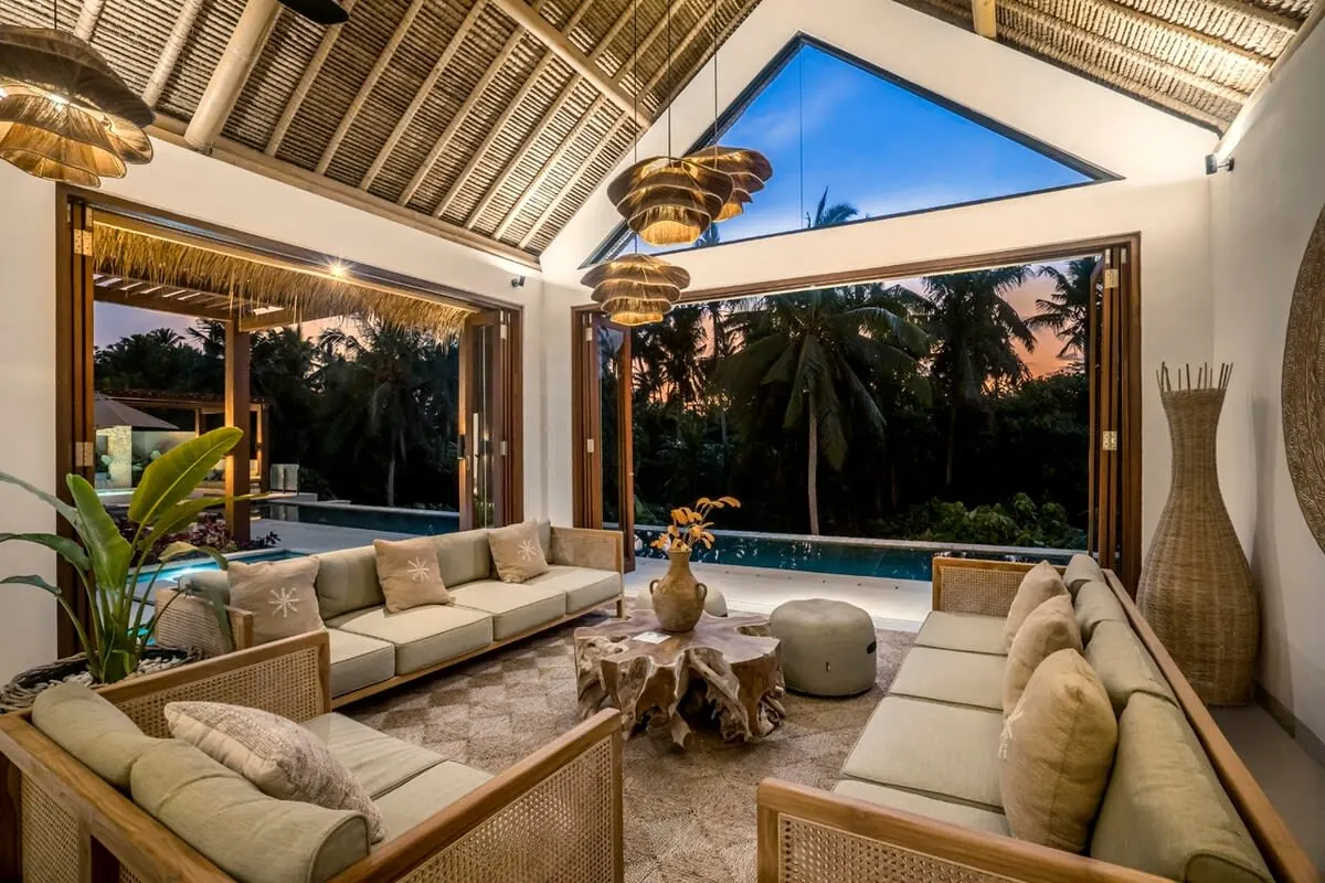 6 BR Thatched Tropical-Modern Villa Ubud — 6BR Villa Rental in Ubud — image 5