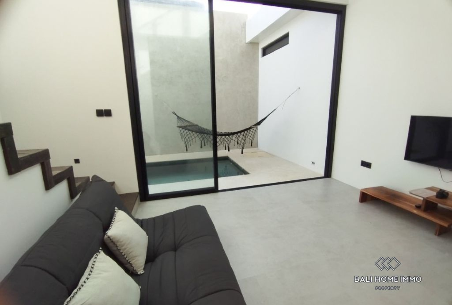 beautiful 1 bedroom loft for rent in Pererenan Bali — image 1