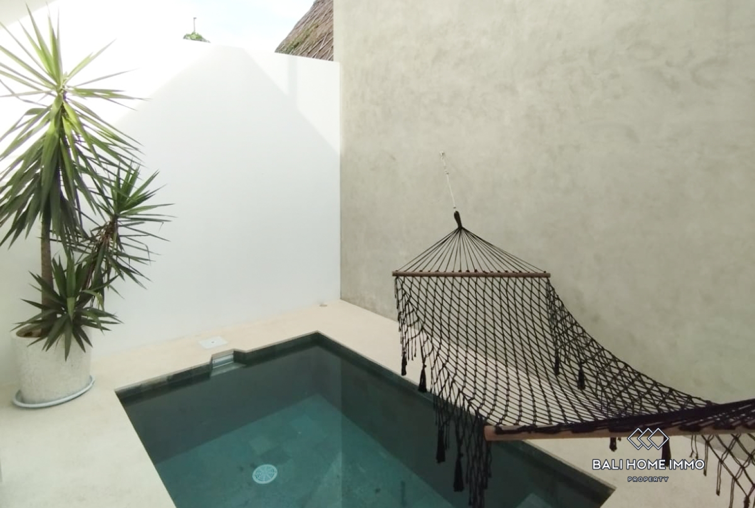 beautiful 1 bedroom loft for rent in Pererenan Bali — image 13