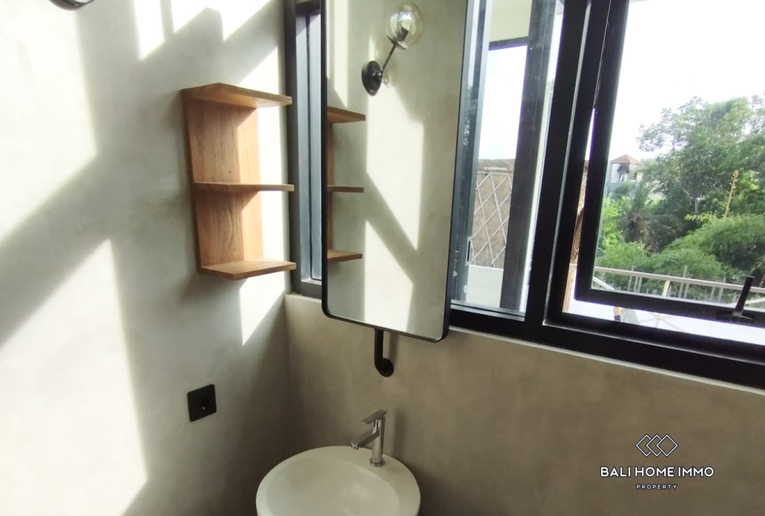 beautiful 1 bedroom loft for rent in Pererenan Bali — image 11