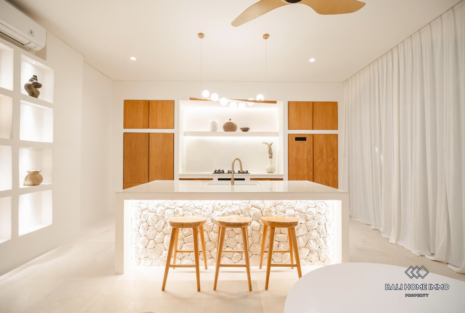 BEAUTIFUL 2 BEDROOMS VILLA FOR MONTHLY RENTAL IN ULUWATU - BINGIN — image 10