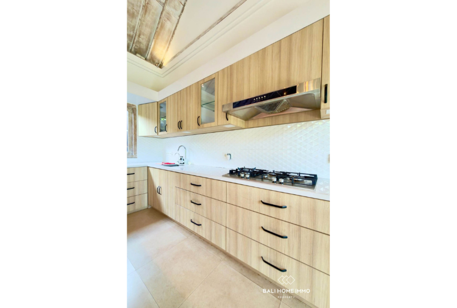 BEAUTIFUL 3 BEDROOM VILLA FOR RENT MONTHLY AND YEARLY IN BELALANG — image 3