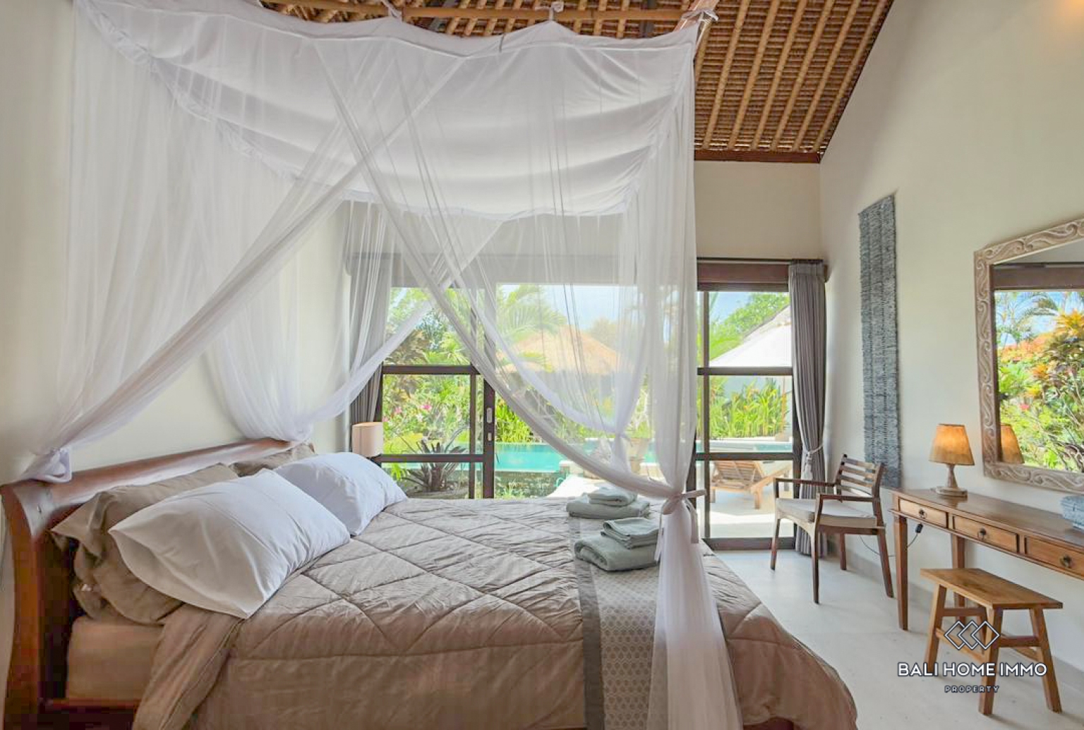 Beautiful 3 Bedrooms villa for monthly rentals in Bali Canggu padonan — image 11