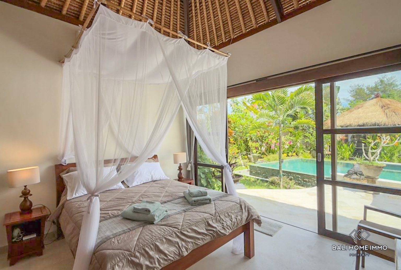 Beautiful 3 Bedrooms villa for monthly rentals in Bali Canggu padonan — image 10