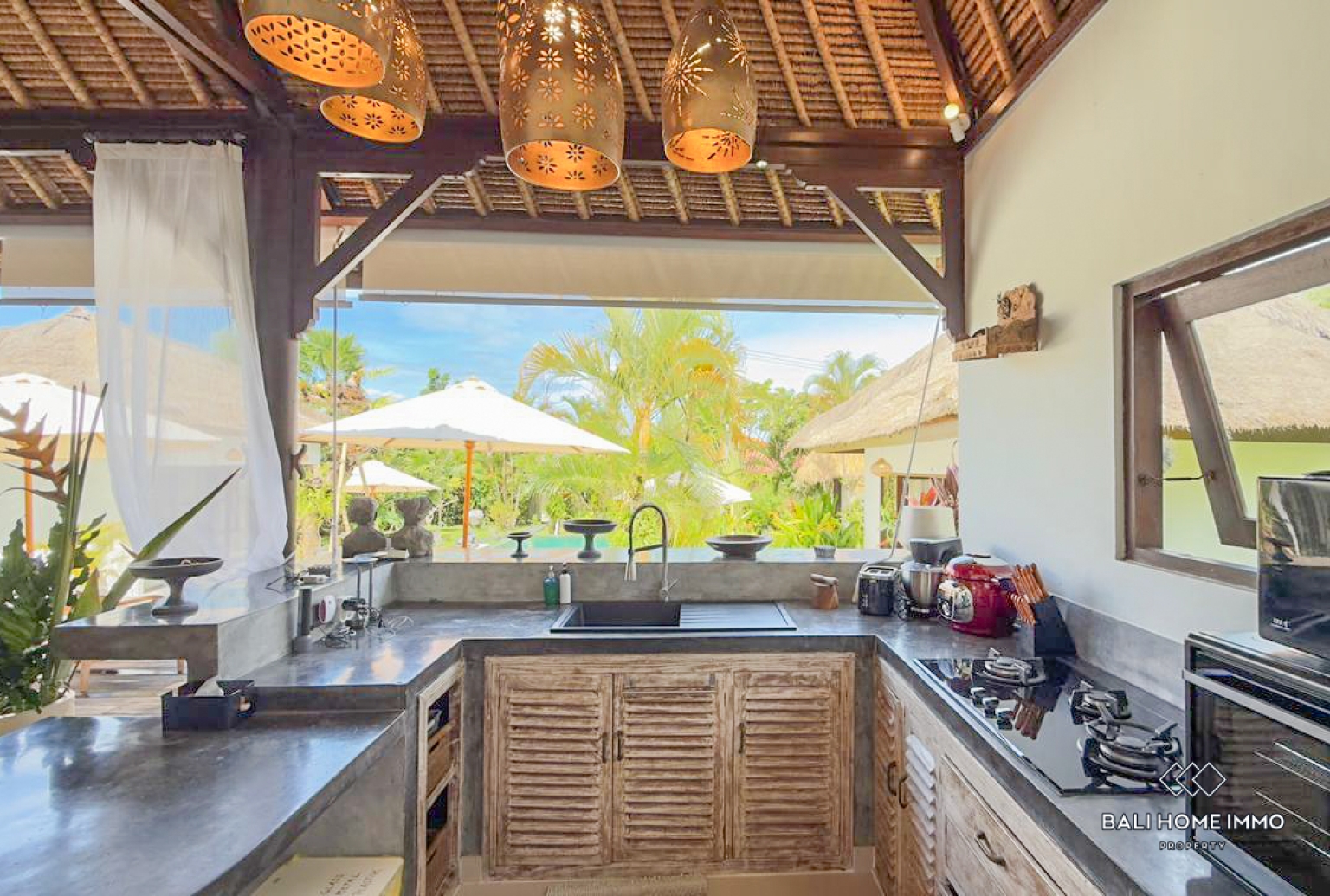 Beautiful 3 Bedrooms villa for monthly rentals in Bali Canggu padonan — image 9