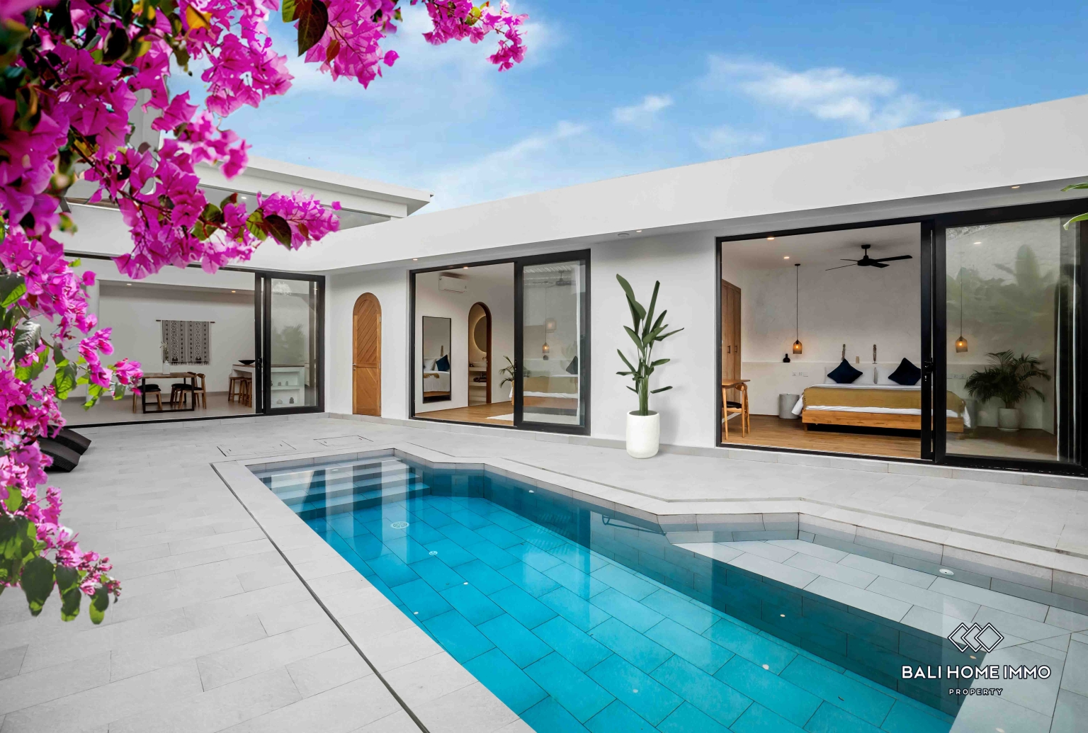 BEAUTIFUL 3 BEDROOMS VILLA FOR MONTHLY & YEARLY RENTAL IN BALI - BINGIN