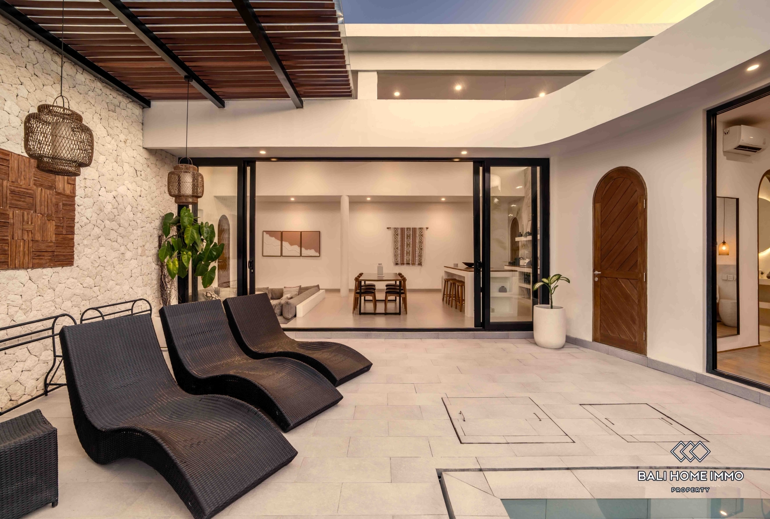 BEAUTIFUL 3 BEDROOMS VILLA FOR MONTHLY & YEARLY RENTAL IN BALI - BINGIN — image 2