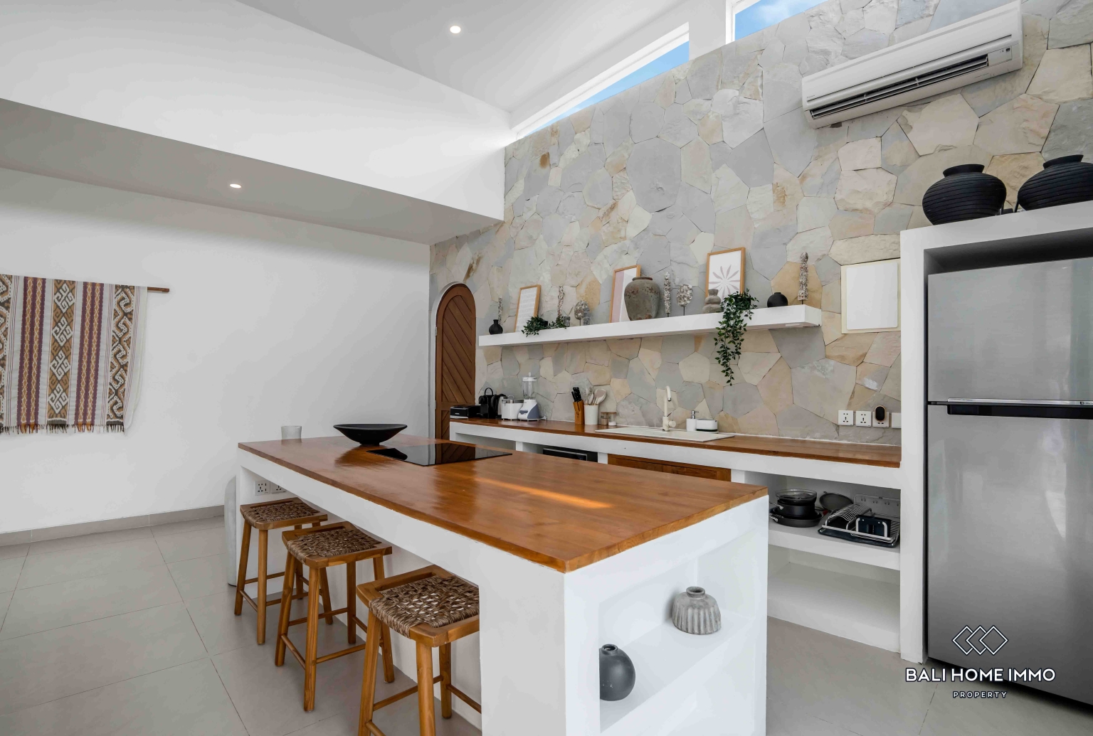 BEAUTIFUL 3 BEDROOMS VILLA FOR MONTHLY & YEARLY RENTAL IN BALI - BINGIN — image 6