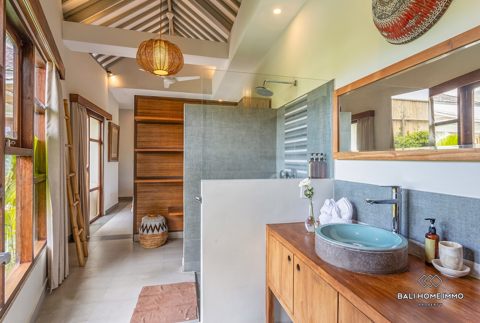 Beautiful 3 Bedrooms villa for Rental in Bali Canggu Berawa — image 18