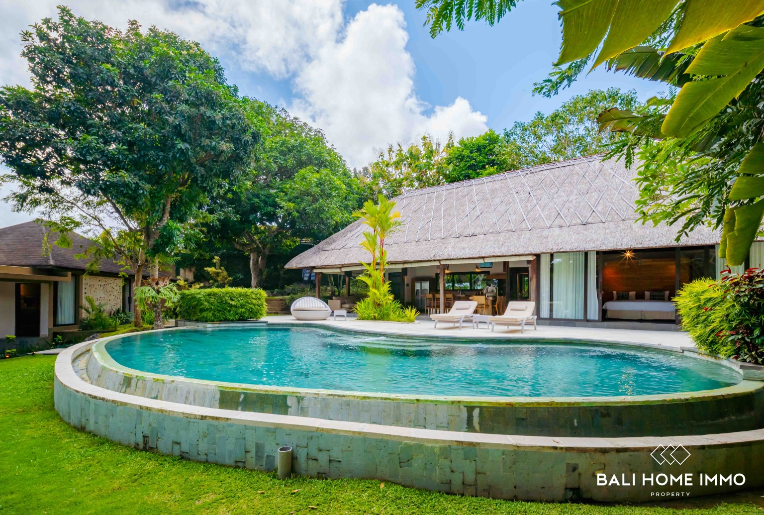 BEAUTIFUL 3 BEDROOMS VILLA FOR YEARLY & MONTHLY RENTAL IN UNGASAN