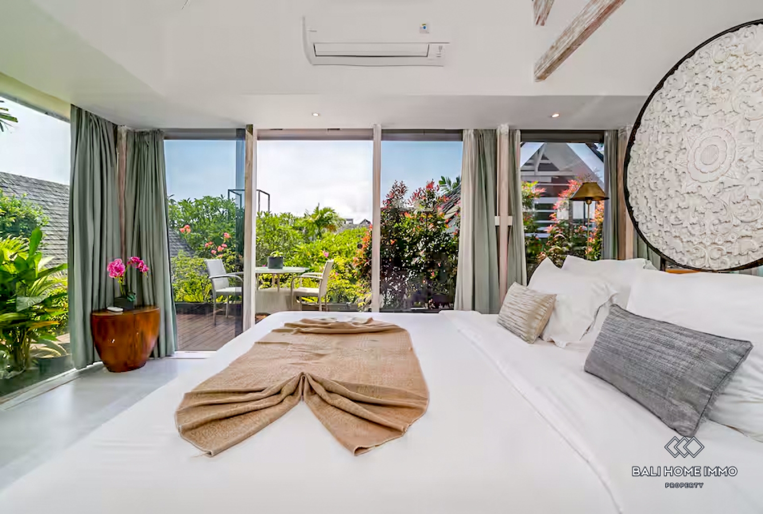 Beautiful 3 Bedrooms villa for yearly rental in Bali Canggu Batu bolong — image 14