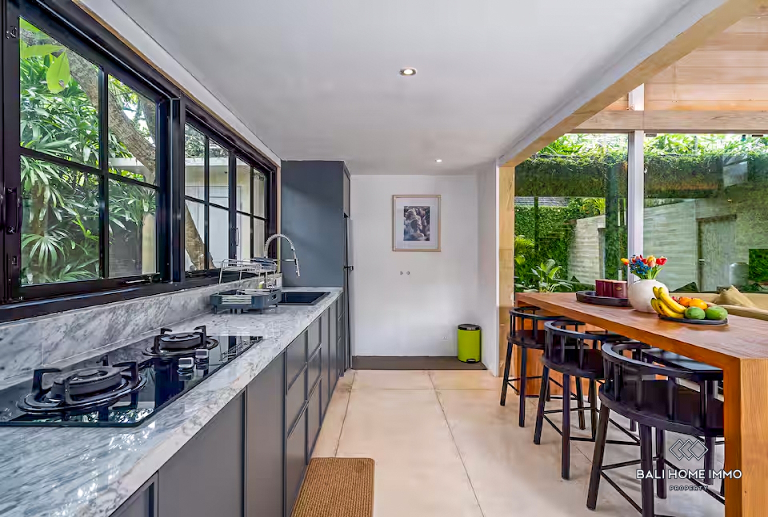 Beautiful 3 Bedrooms villa for yearly rental in Bali Canggu Batu bolong — image 8
