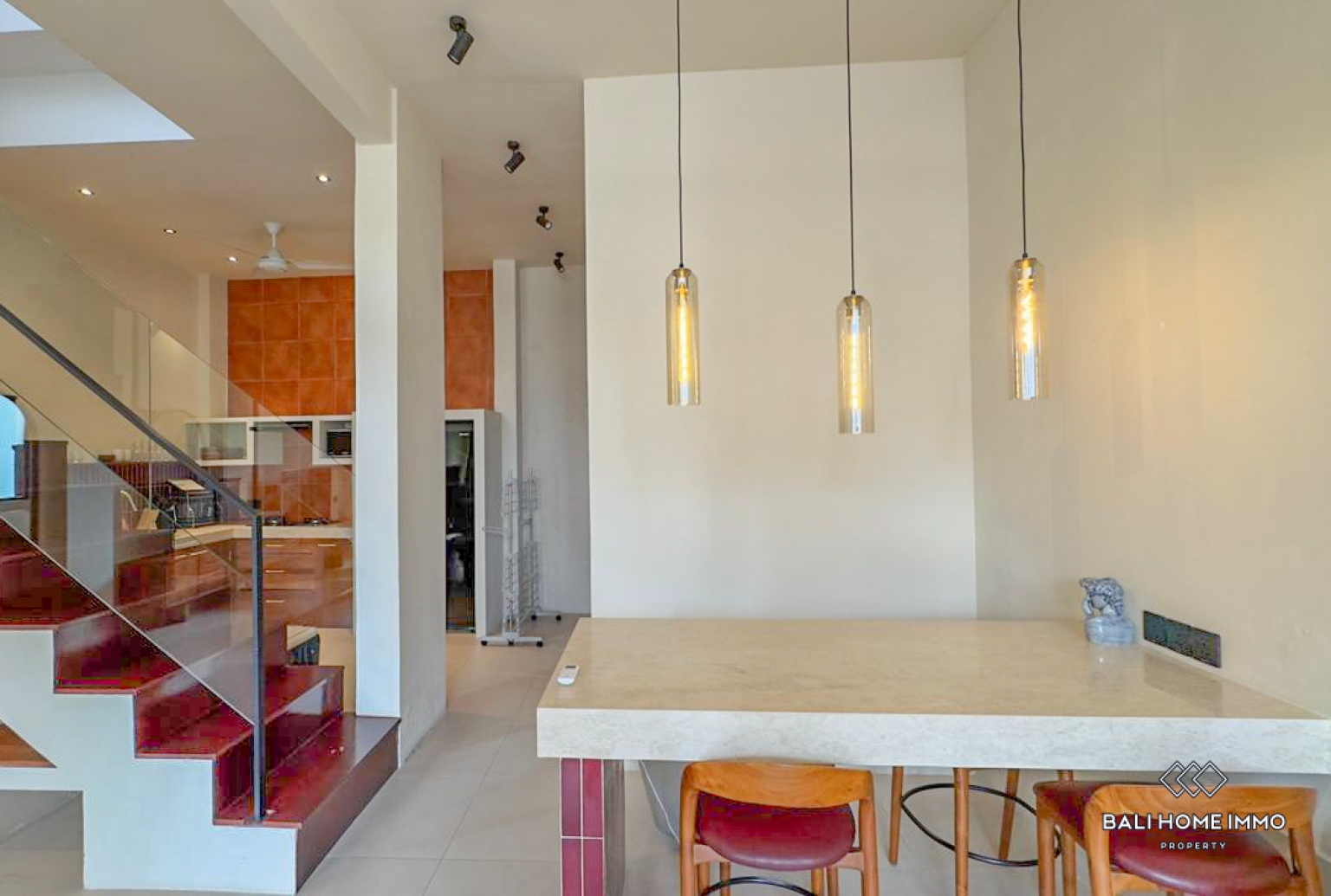 Beautiful 3 Bedrooms villa for yearly rental in Bali Canggu Berawa — image 2